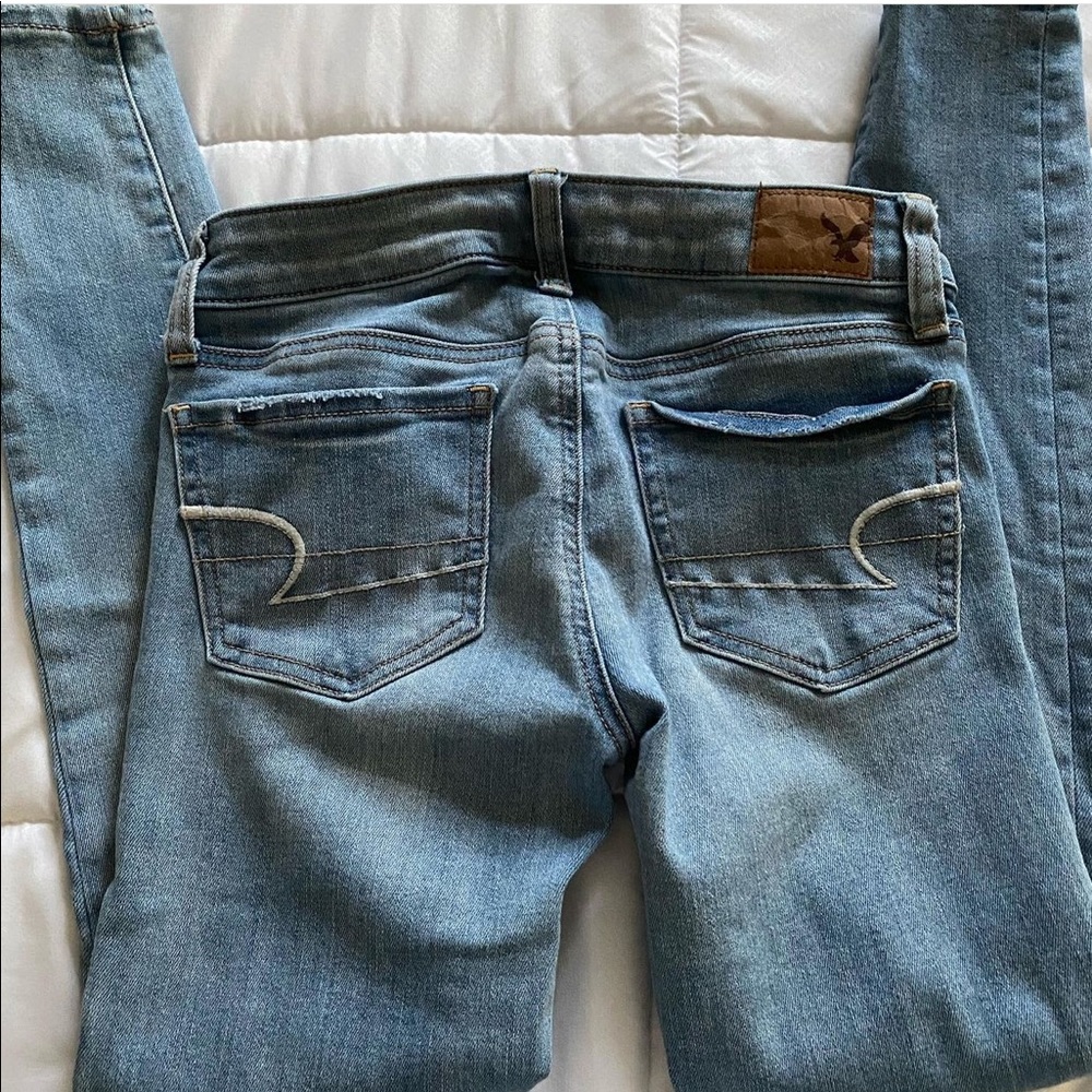 AMERICAN EAGLE SKINNY JEANS